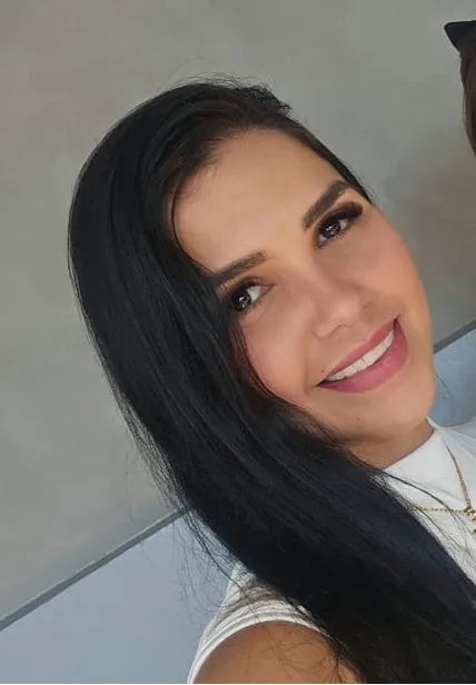 New cam model waiting to chat on CamToCam